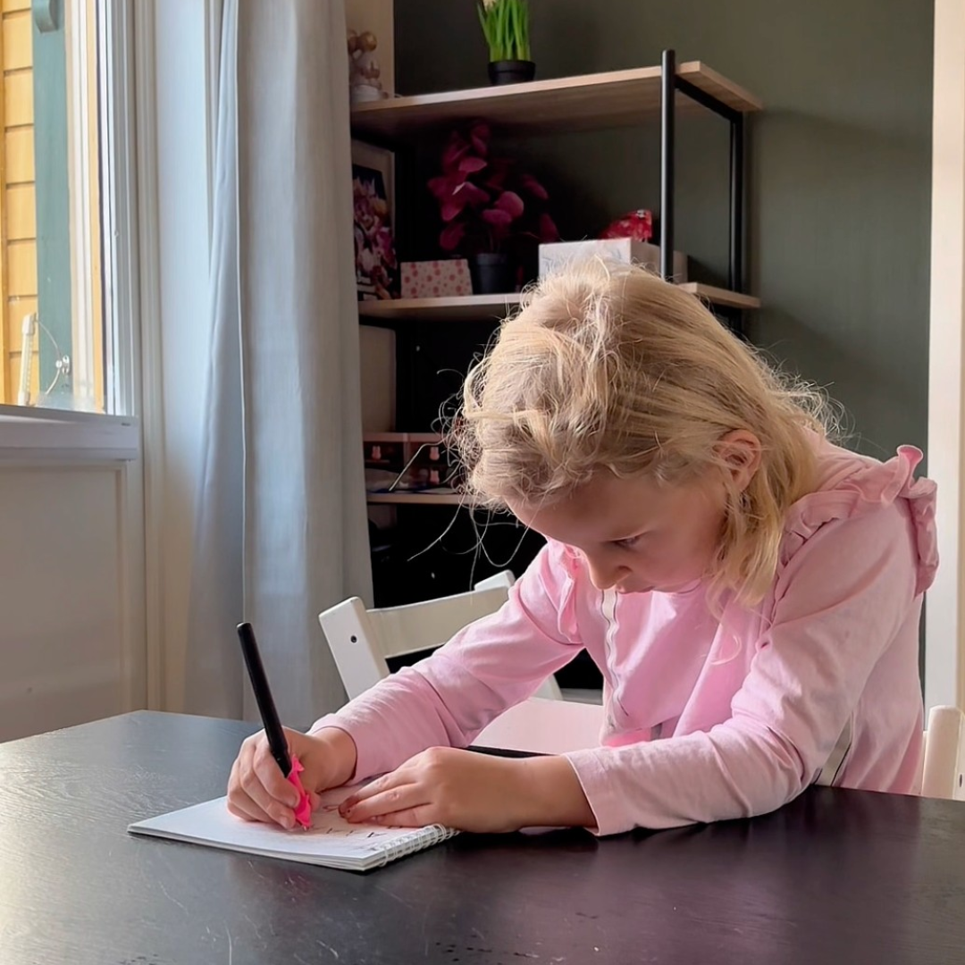 Bokstavslandet - Taianomainen käsialaharjoitussetti